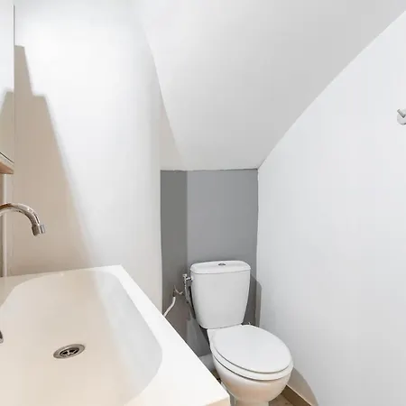 Rue Cler - Eiffel Tower