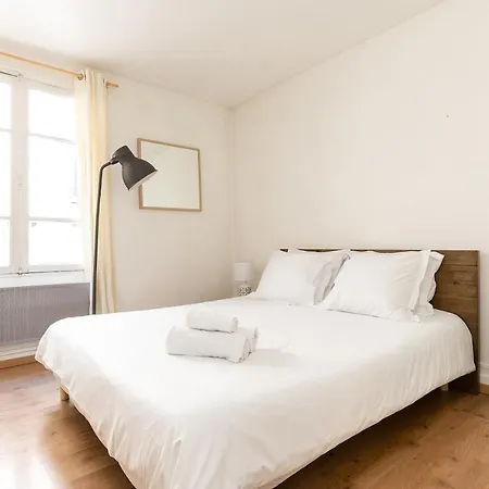 Rue Cler - Eiffel Tower *